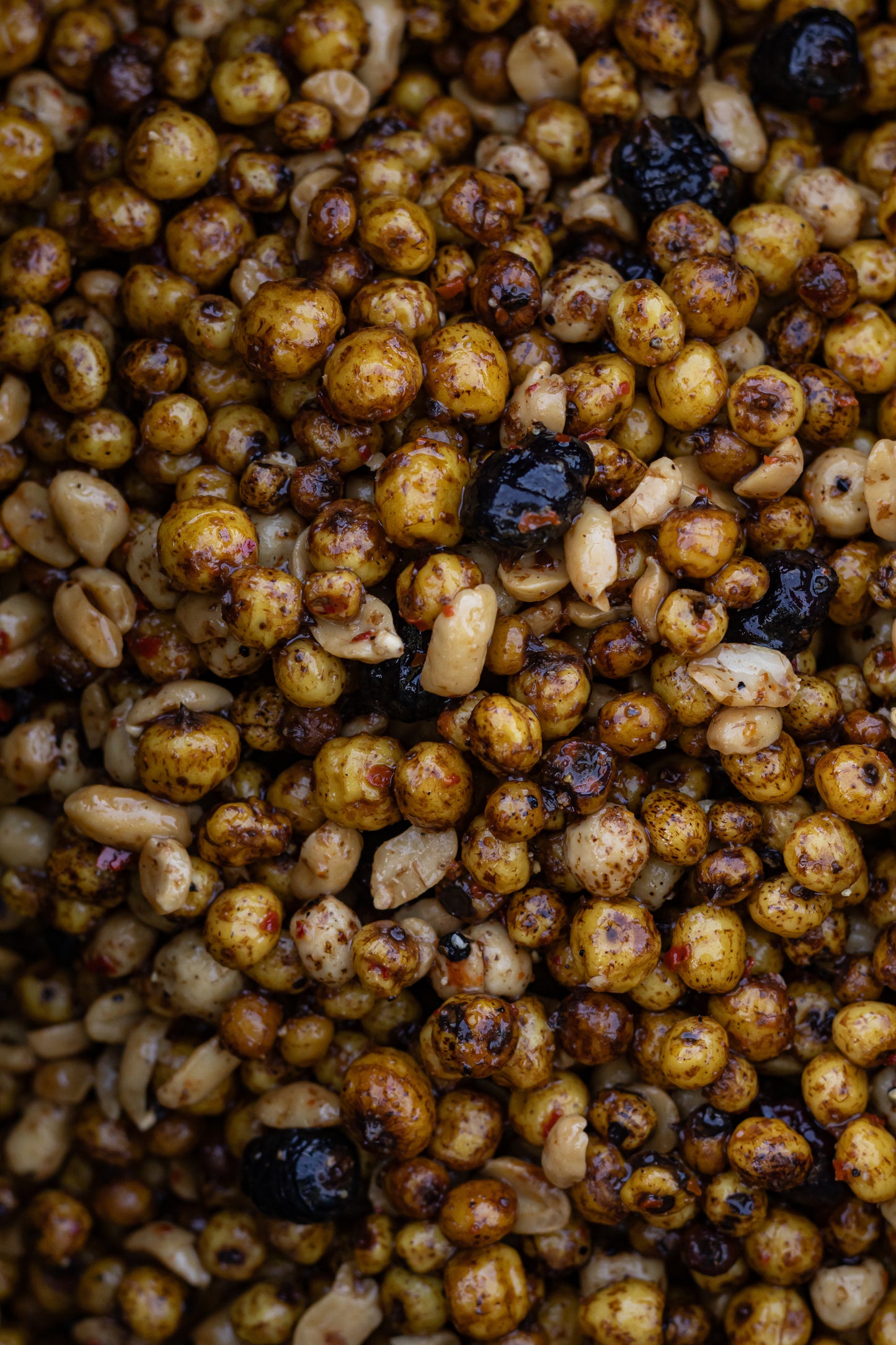 Hot Nutstorm - Premium Nussmix mit Erdnüssen, Chili und Black Pepper