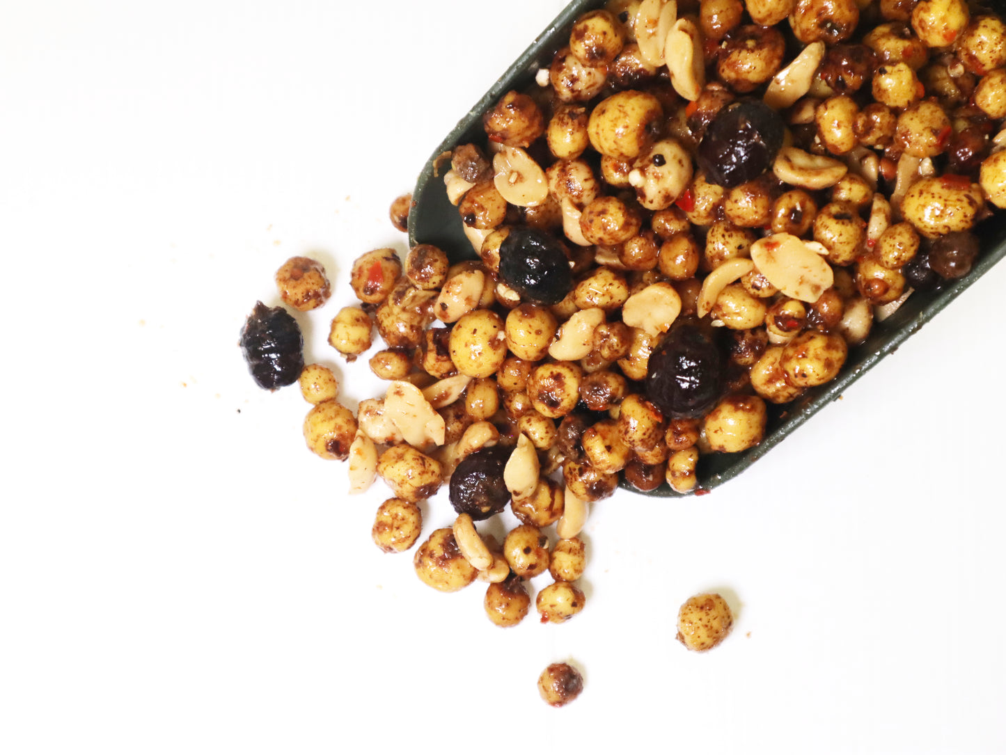 Hot Nutstorm - Premium Nussmix mit Erdnüssen, Chili und Black Pepper